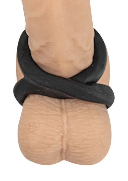 Figure Eight Ring